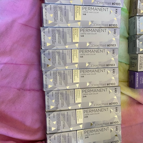 Huge Bundle Hair Color - Picture 4 of 8